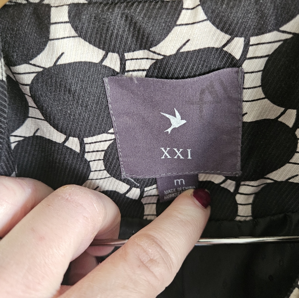XXI black/white polka dot short sleeved jacket Size M - Picture 8 of 8